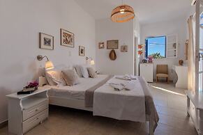 Heliotropio Studios & Apartments