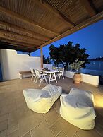 Heliotropio Studios & Apartments