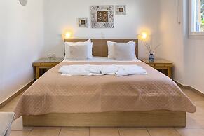 Heliotropio Studios & Apartments