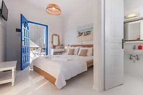 Heliotropio Studios & Apartments