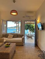 Heliotropio Studios & Apartments
