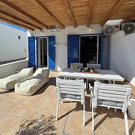 Heliotropio Studios & Apartments