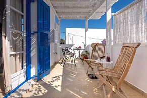 Heliotropio Studios & Apartments