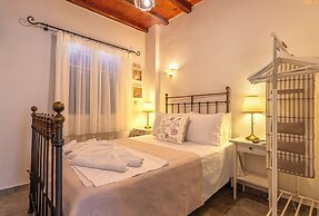Heliotropio Studios & Apartments