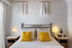 Heliotropio Studios & Apartments