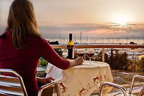 Marina Alimos Hotel Apartments