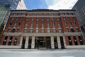Metcalfe Hotel Ottawa by Gray Collection