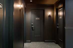 Metcalfe Hotel Ottawa by Gray Collection