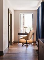 Metcalfe Hotel Ottawa by Gray Collection
