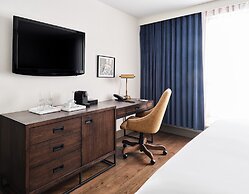 Metcalfe Hotel Ottawa by Gray Collection