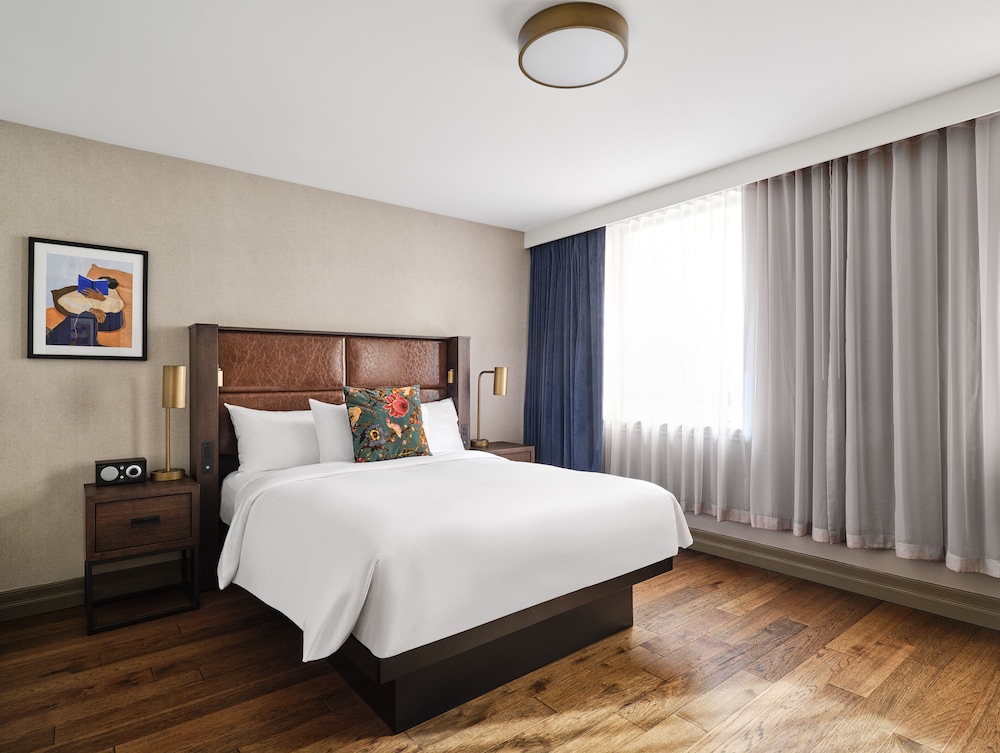 Metcalfe Hotel Ottawa by Gray Collection