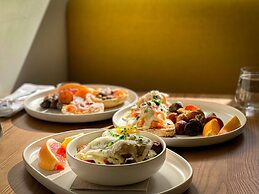 Metcalfe Hotel Ottawa by Gray Collection