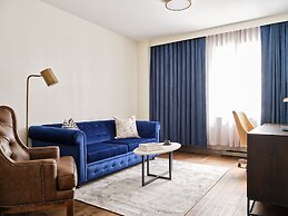 Metcalfe Hotel Ottawa by Gray Collection