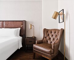 Metcalfe Hotel Ottawa by Gray Collection