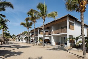 Punta Sal Suites & Bungalows Resort