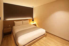 Dukgu Oncheon Condo