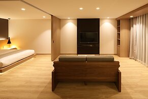 Dukgu Oncheon Condo