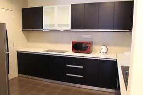 Peaceful Service Suites at Taragon Puteri Bintang