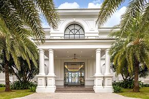 Melia Vinpearl Cam Ranh Beach Resort