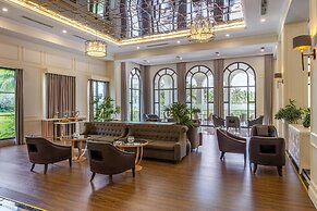 Melia Vinpearl Cam Ranh Beach Resort