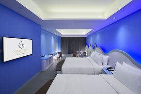 Grand Bay Resort