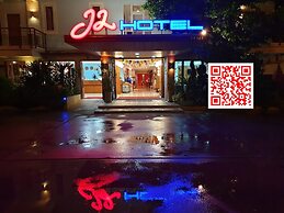 J2 Hotel