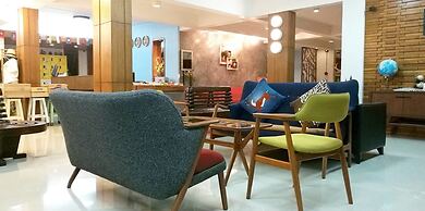 J2 Hotel