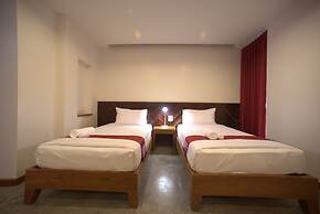 J2 Hotel