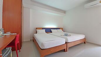 J2 Hotel