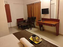 HMR Royal Inn