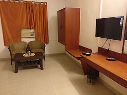 HMR Royal Inn