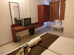 HMR Royal Inn