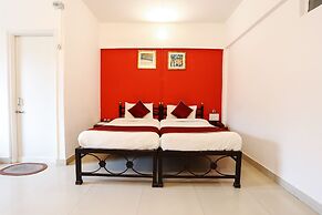 HMR Royal Inn