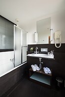 Villa 81