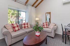 Anzac Court Motel