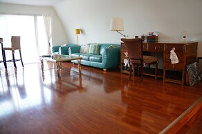 Silver Waters Lodge