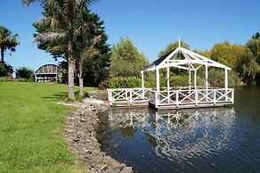 Silver Waters Lodge