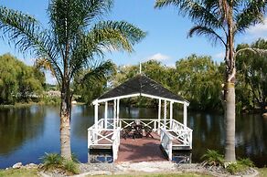 Silver Waters Lodge