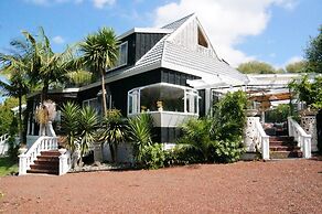 Silver Waters Lodge