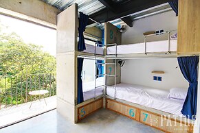 Los Patios Hostel