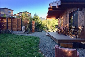 Handsome Dan's Port Renfrew