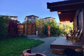 Handsome Dan's Port Renfrew