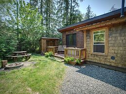 Handsome Dan's Port Renfrew
