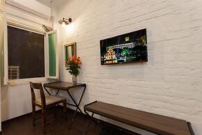 Luxury Backpackers