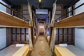 Luxury Backpackers