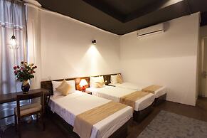 Luxury Backpackers