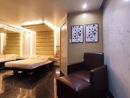 One Serenata Hotel Bacoor