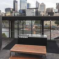 Mono Apartments on Freshwater