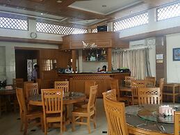 Hotel Moe