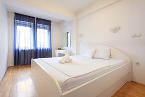 Urban Serviced Apartments